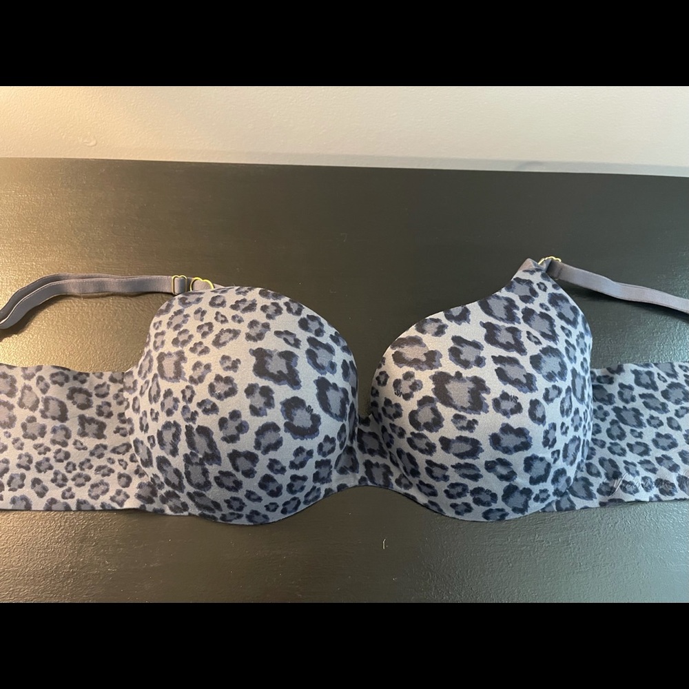 34D Victoria’s Secret Bra
